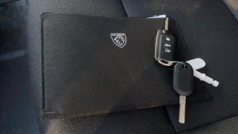 Peugeot Boxer 3500 L2 Diesel 2.2 BlueHDi 140 H2 Van Professional